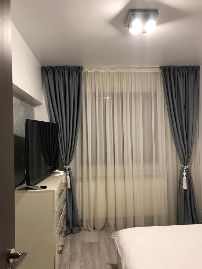 Elegant & Silver Luxury Apartament Крайова Екстер'єр фото