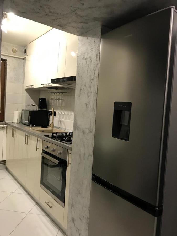 Elegant & Silver Luxury Apartament Крайова Екстер'єр фото