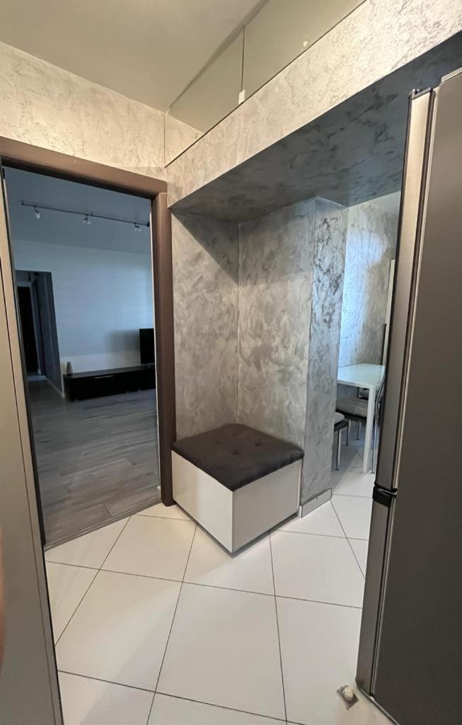 Elegant & Silver Luxury Apartament Крайова Екстер'єр фото